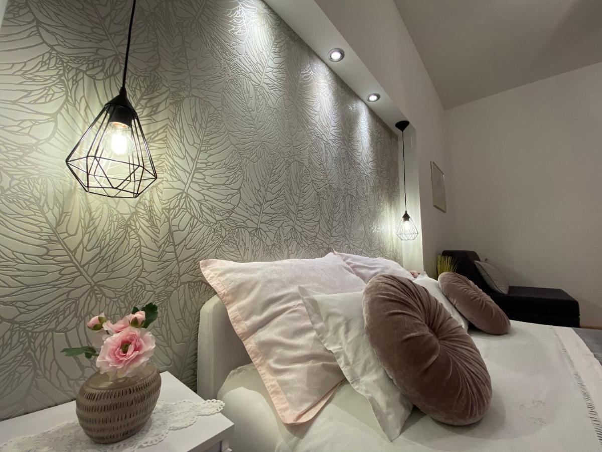 Apartment Sara Trogir Ngoại thất bức ảnh